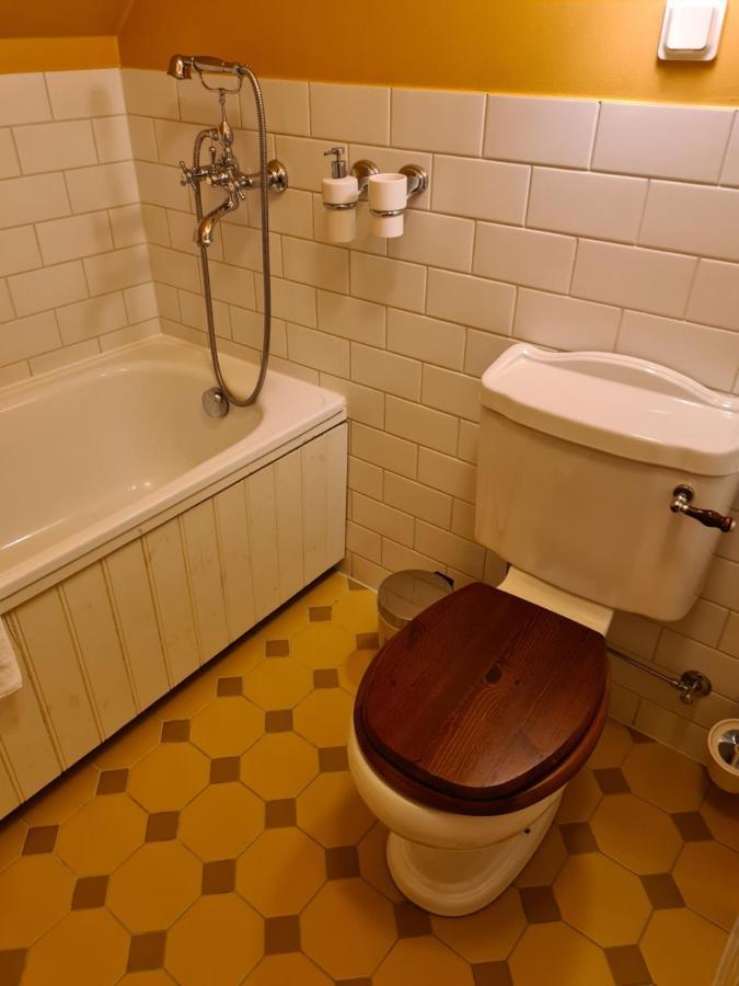 Lahe Guesthouse Haapsalu Ngoại thất bức ảnh